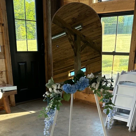 Blue and White Artificial flowers